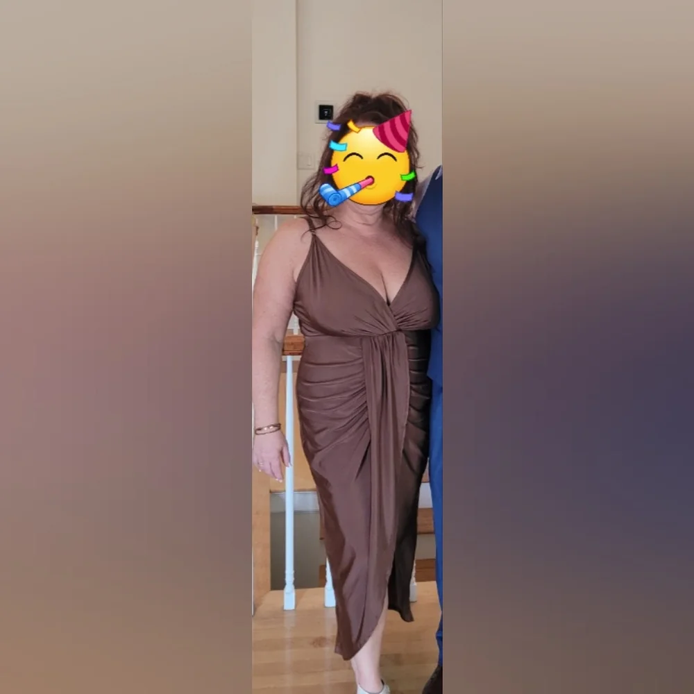 Elegant Brown Maxi Dress - Picture 1 of 5